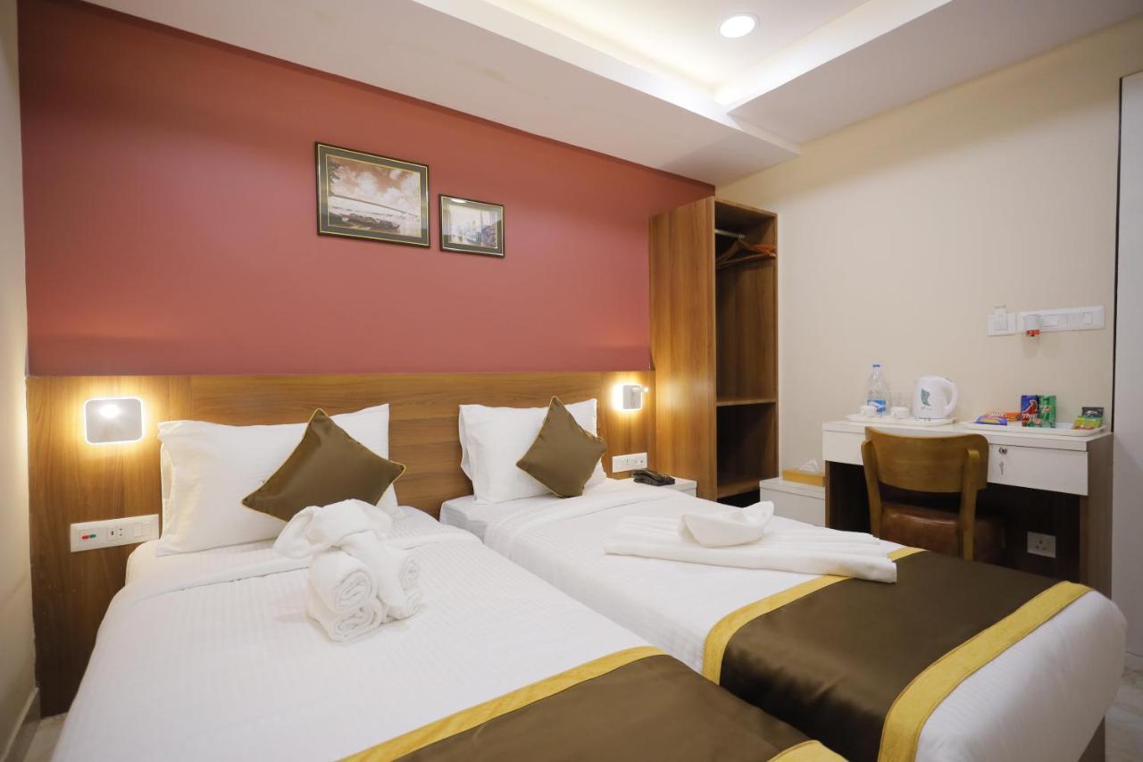 The Avenue Hotel Ballygunge Calcutta  Esterno foto