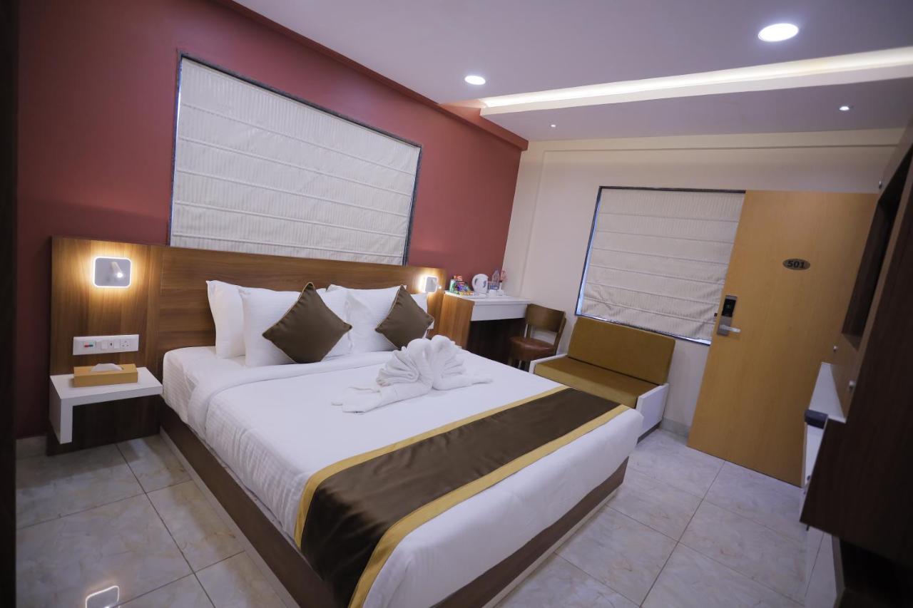 The Avenue Hotel Ballygunge Calcutta  Esterno foto