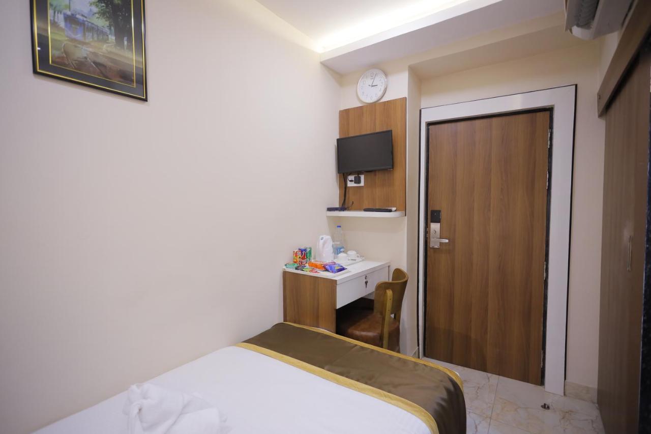 The Avenue Hotel Ballygunge Calcutta  Esterno foto