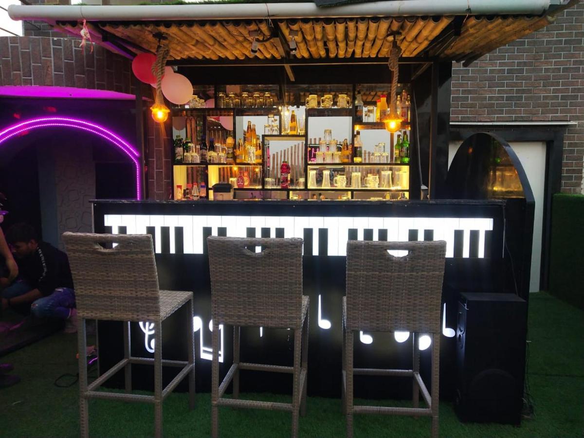 The Avenue Hotel Ballygunge Calcutta  Esterno foto