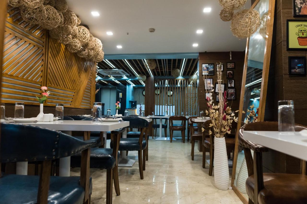 The Avenue Hotel Ballygunge Calcutta  Esterno foto