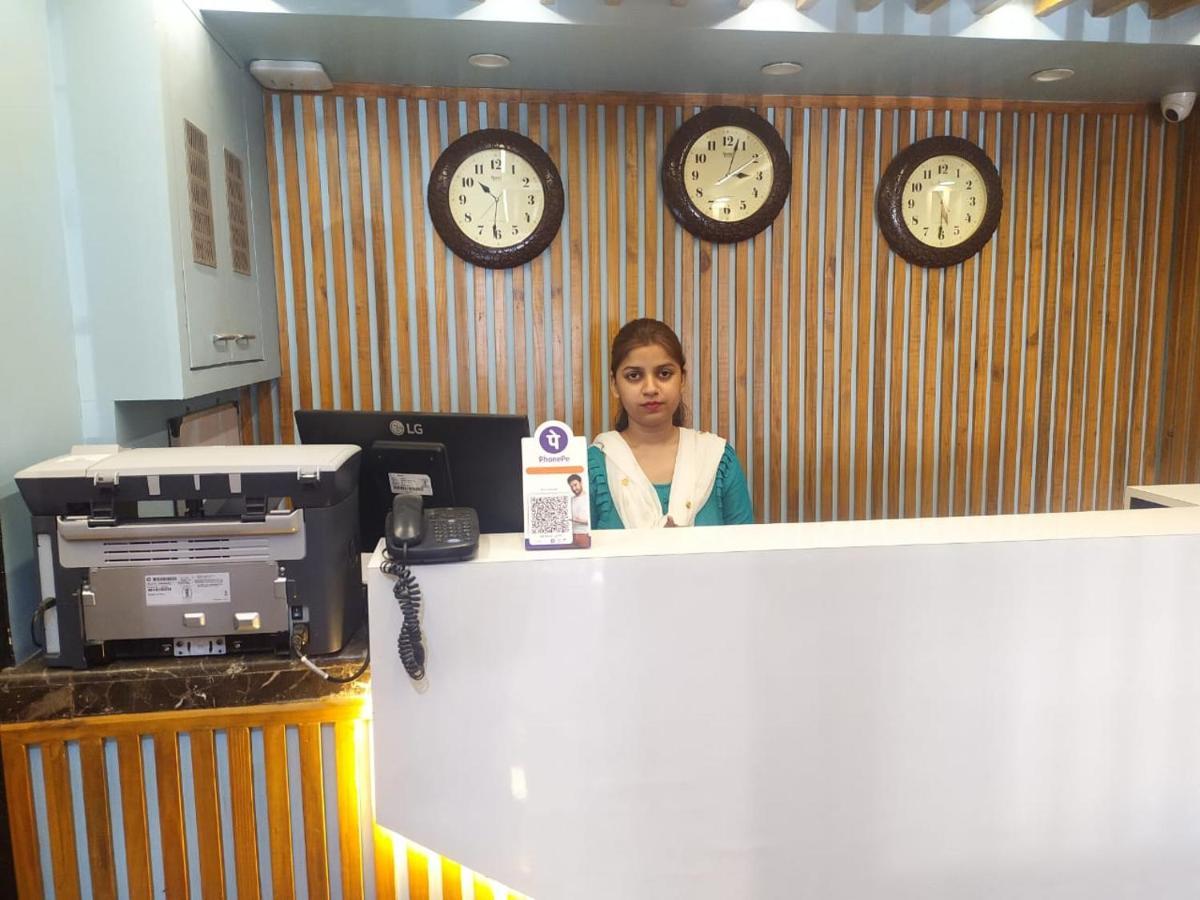 The Avenue Hotel Ballygunge Calcutta  Esterno foto